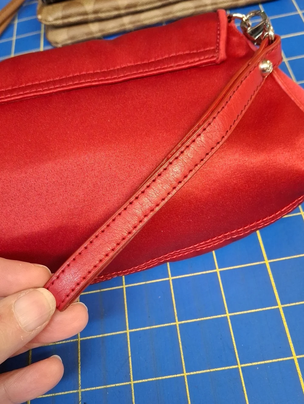 New York & Co. Red Satin Wristlet Clutch 12.5x5.5x1.25 Preloved